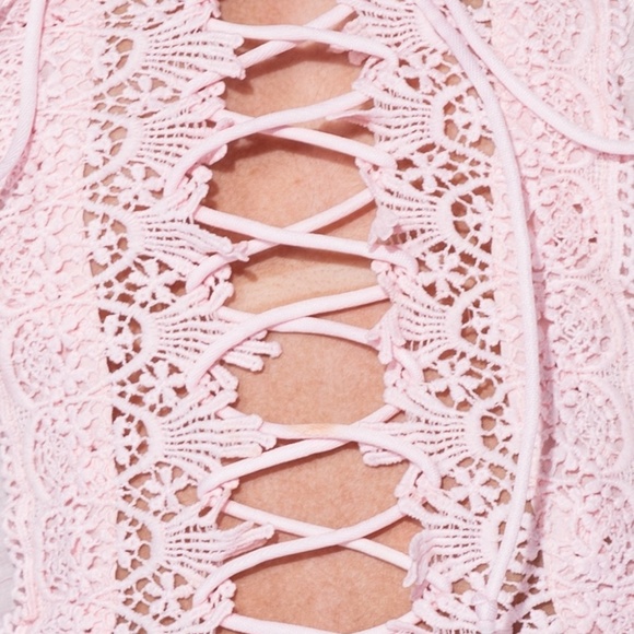 STUNNING IMPORTED Lace Tie Up Front Top - Picture 3 of 8